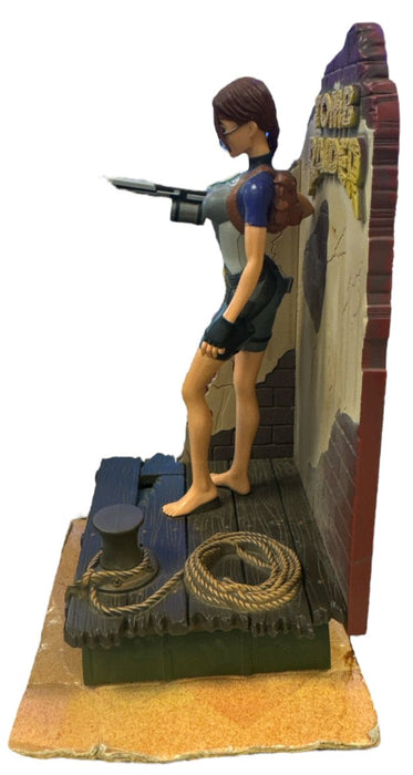 Tomb Raider Lara Croft In Wet Suit 1998 Figure - Pre-Owned - Toys